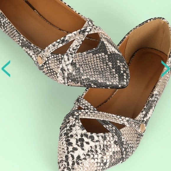 Snake strappy flat (animal print) - Picture 2 of 3